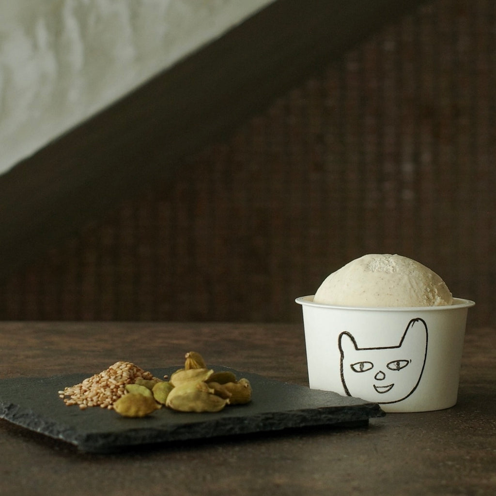 SEASONAL BOX［10月］季節のアイスクリーム２種＋定番４種（12個セット）